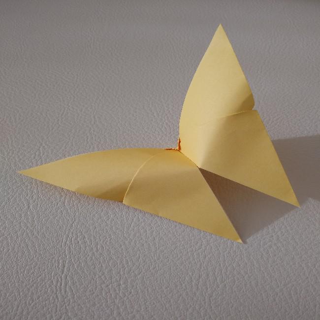折り紙 箸置きの折り方 簡単に蝶を折っておもてなしに使おう