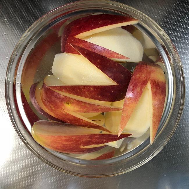 りんごでうさぎの形の切り方 うさぎりんごを簡単に切るコツをご紹介 ことのは