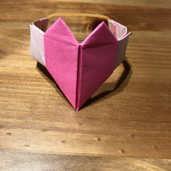 折り紙 アクセサリー作り 子供でも簡単に作れるハートのブレスレット